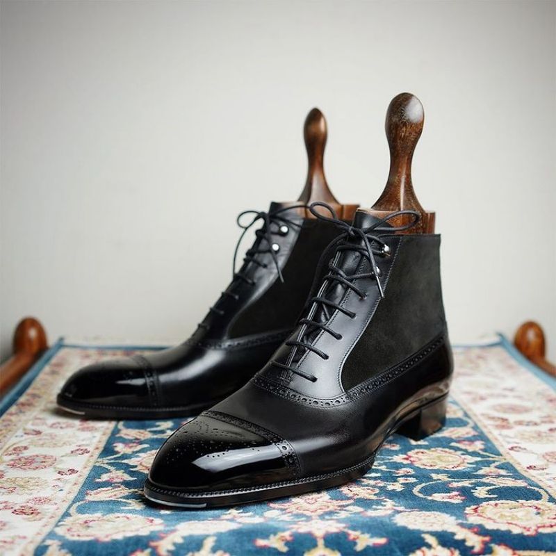 Men's Low Boots With Lace-up Front Stitching